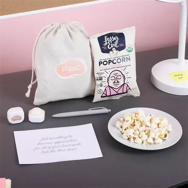 Kit containing popcorn, a