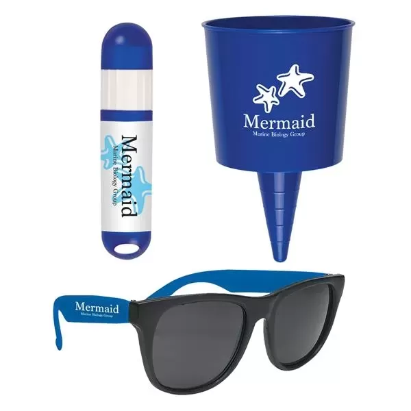 Kit with beach-themed items.