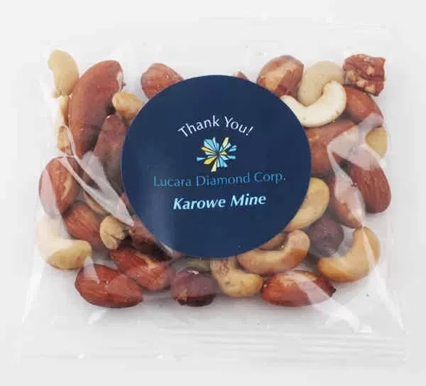 Deluxe mixed nuts in
